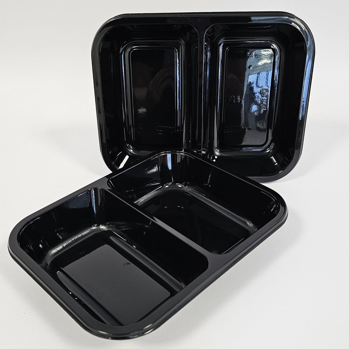 2014 On-Tray® C-PET Tray Black 600ml 200x155x35mm 2-Compartments 500pcs
