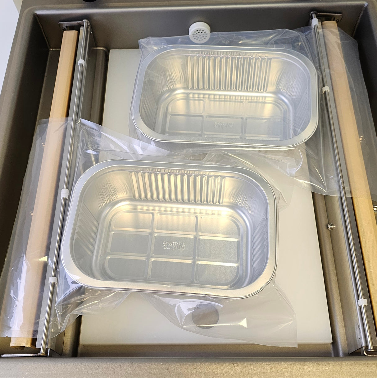 Enduro Benchtop Vacuum Packer 2x410mm Seal-bars 20m³/h Pump | 410VP